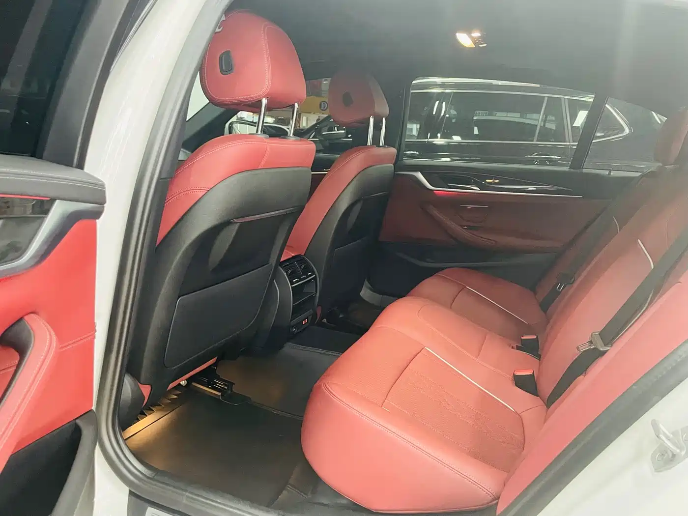 BMW 5 Series 2022 525Li M Sport Package фото 10