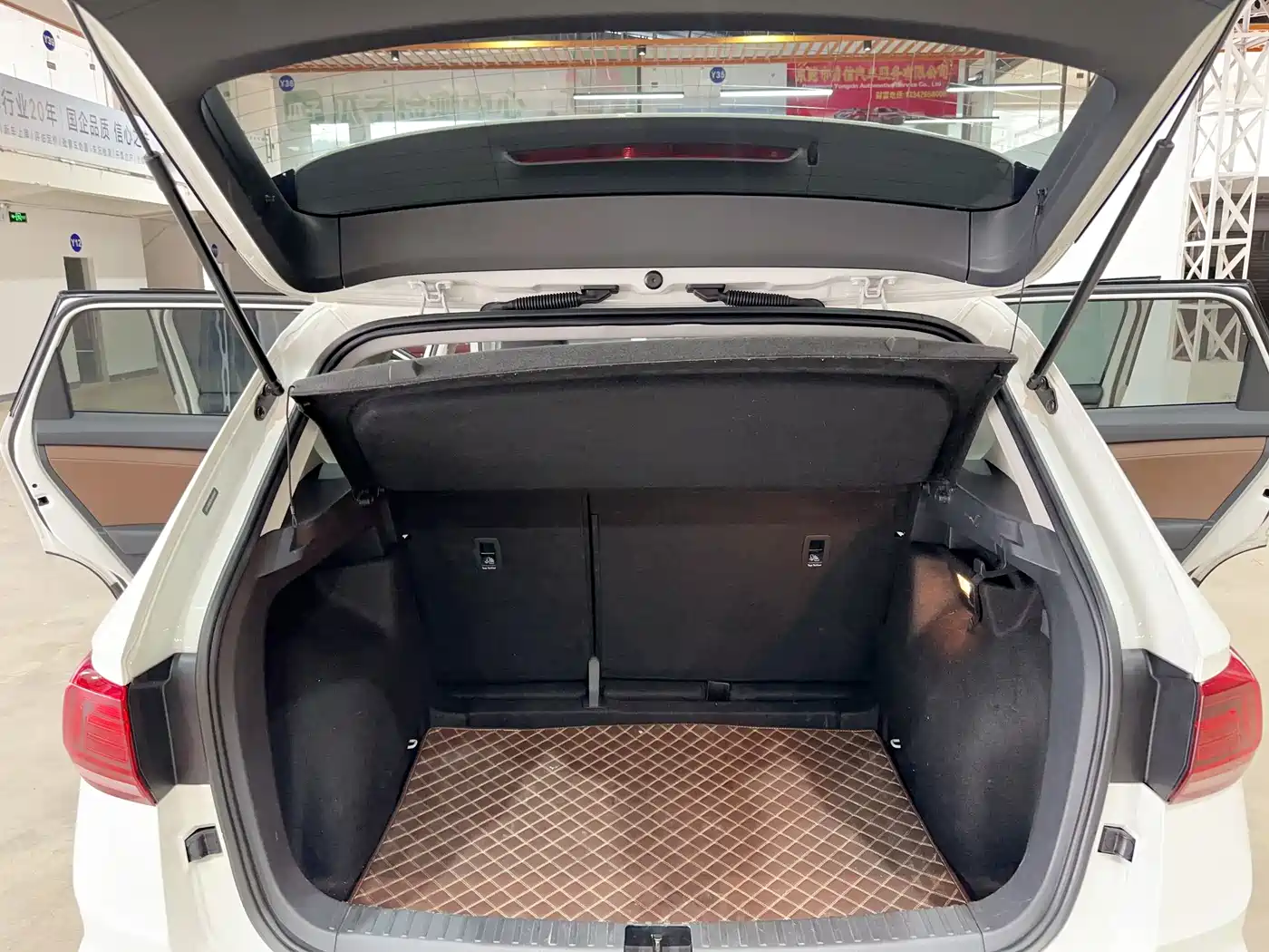 Volkswagen Tharu 2019 Model 280TSI 2WD Flagship Edition China VI фото 12