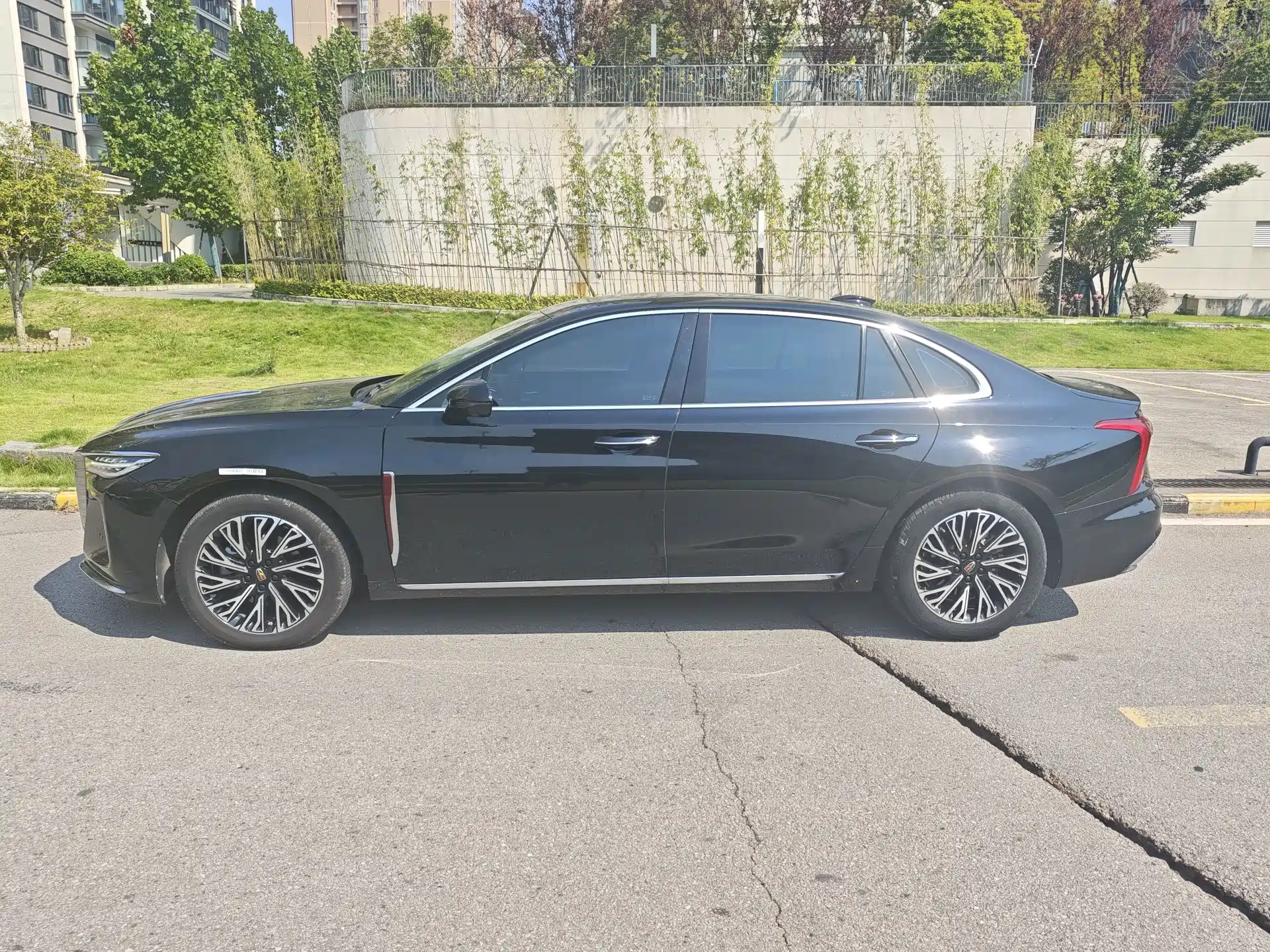 Photo 4 - Hongqi H5