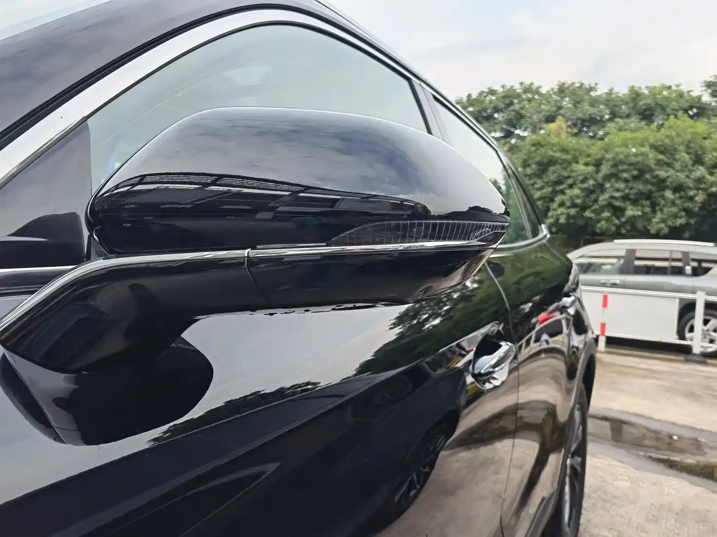 Hongqi HS5 2025 2025 2.0T 2WD Qixiang Pro