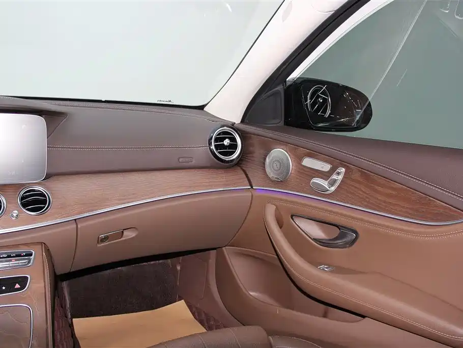 Mercedes-Benz E-Class 2022 E 300 L Luxury фото 34
