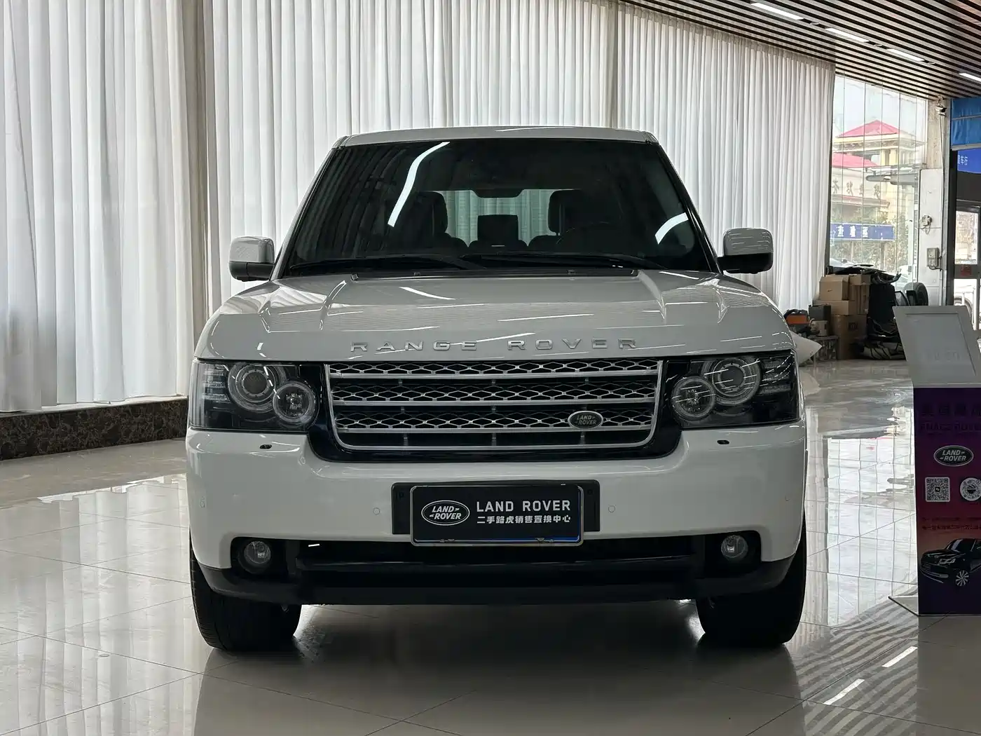 Land Rover Range Rover 2012 5.0 NA V8 фото 2