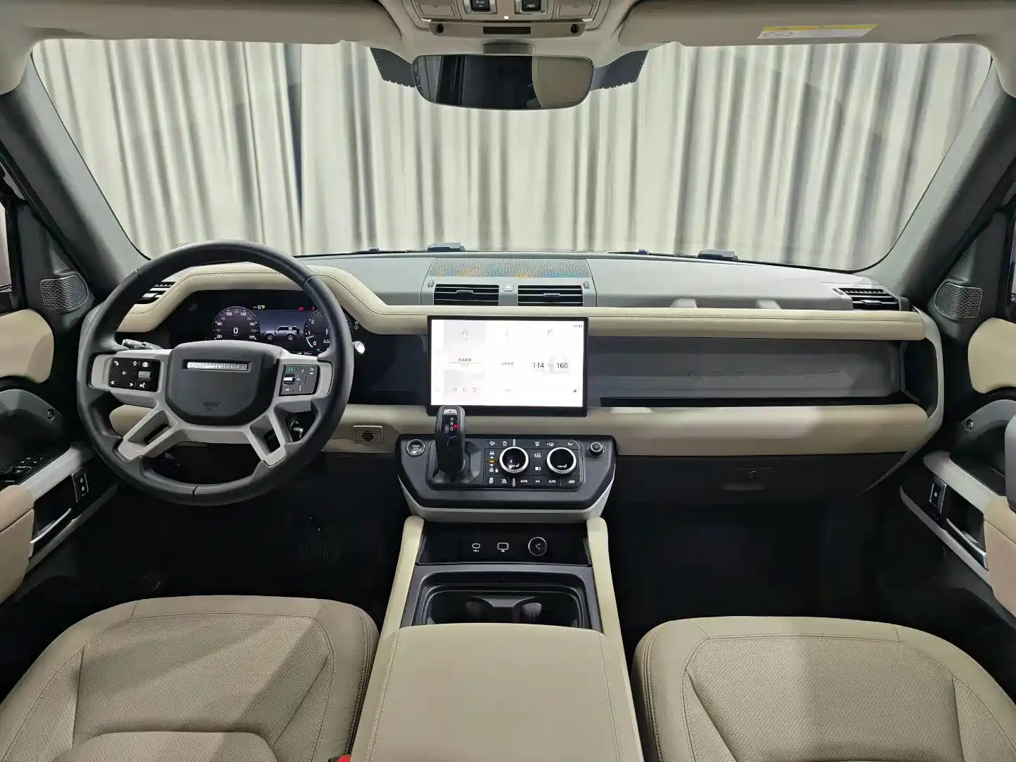 Фото 7 - Land Rover Defender