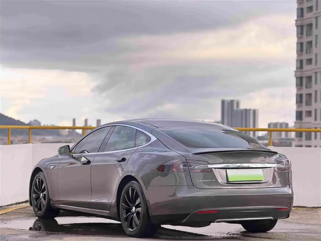 Tesla Model S 2014 2014 Model S P85
