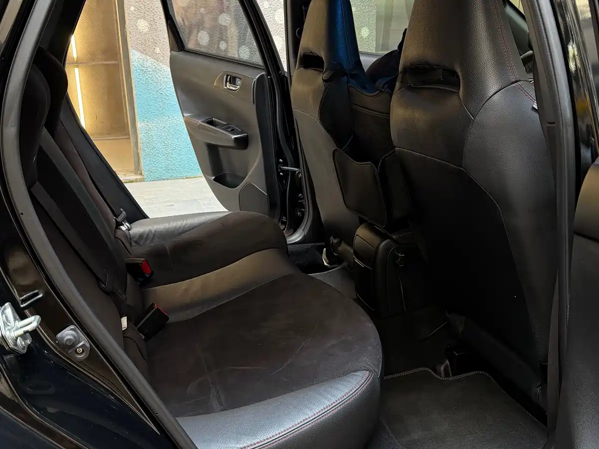 Subaru Impreza 2011 2.5T WRX STi Sedan фото 17