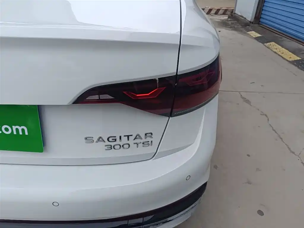 Volkswagen Sagitar 2023 300TSI DSG Surpassing Edition фото 8