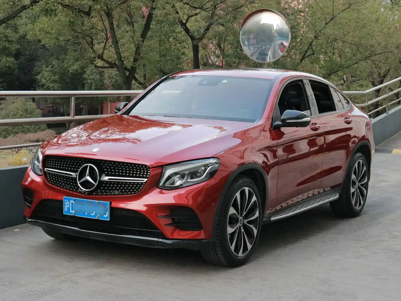 Mercedes-Benz GLC Coupe 2017 GLC 260 4MATIC Coupe SUV