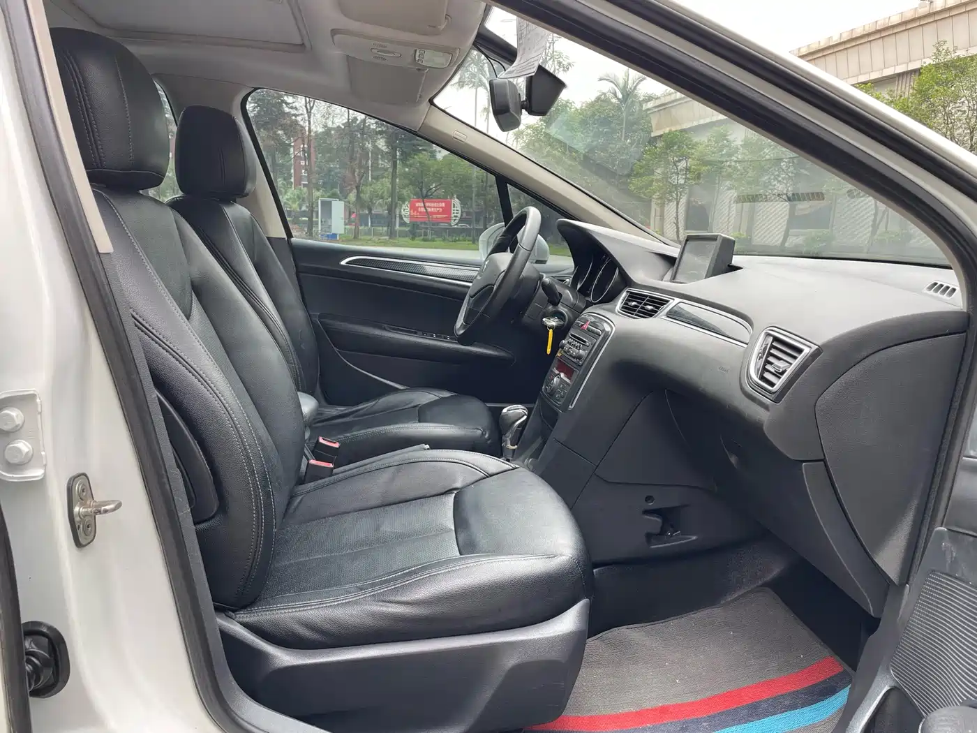 Peugeot 308 2013 Model 1.6L Automatic Trend Style фото 9