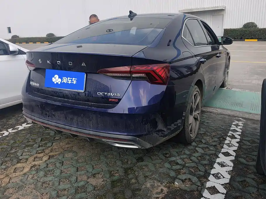 Škoda Octavia 2022 2021 PRO TSI280 DSG Premium Edition