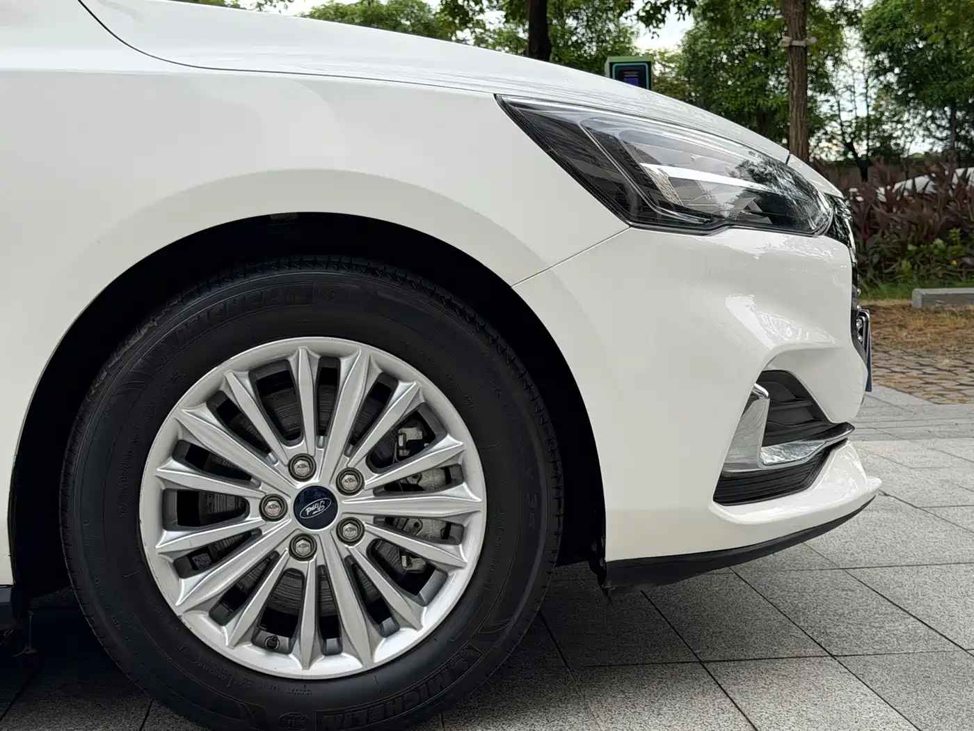 Ford Focus 2022 2021 Sedan EcoBoost 180 Auto Trend