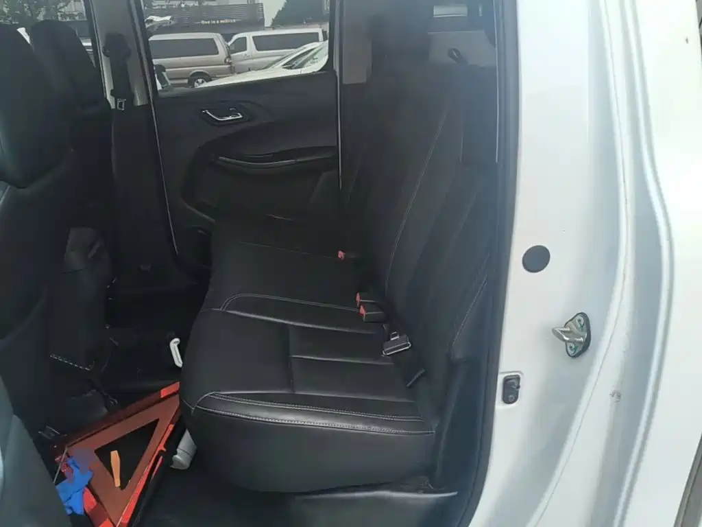 Jiangling Baodian 2023 2023 2.5T Diesel 2WD Comfort Edition Flatbed Long Wheelbase JX4D25A6L
