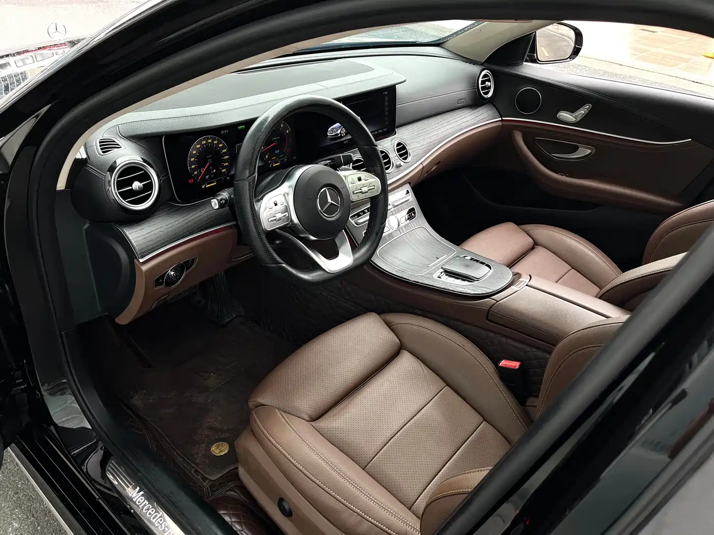Mercedes-Benz E-Class 2020 Model E 260 L Sport фото 11