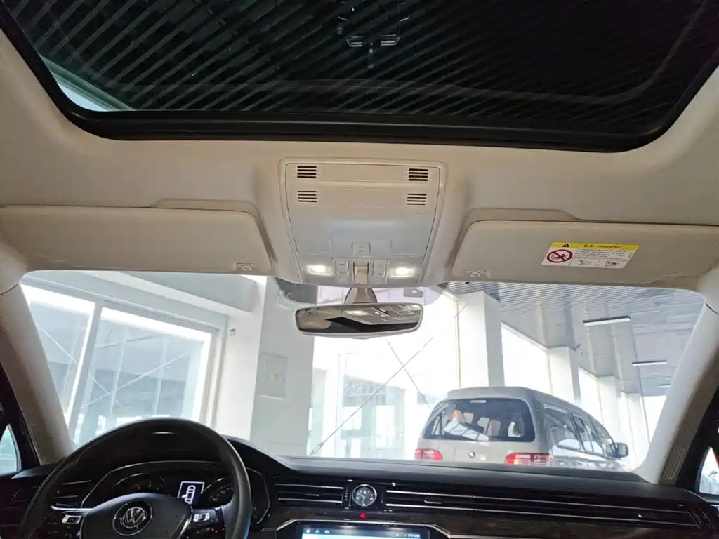 Volkswagen Magotan 2018 330TSI DSG Luxury фото 18