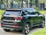 Photo 7 - Jeep Compass