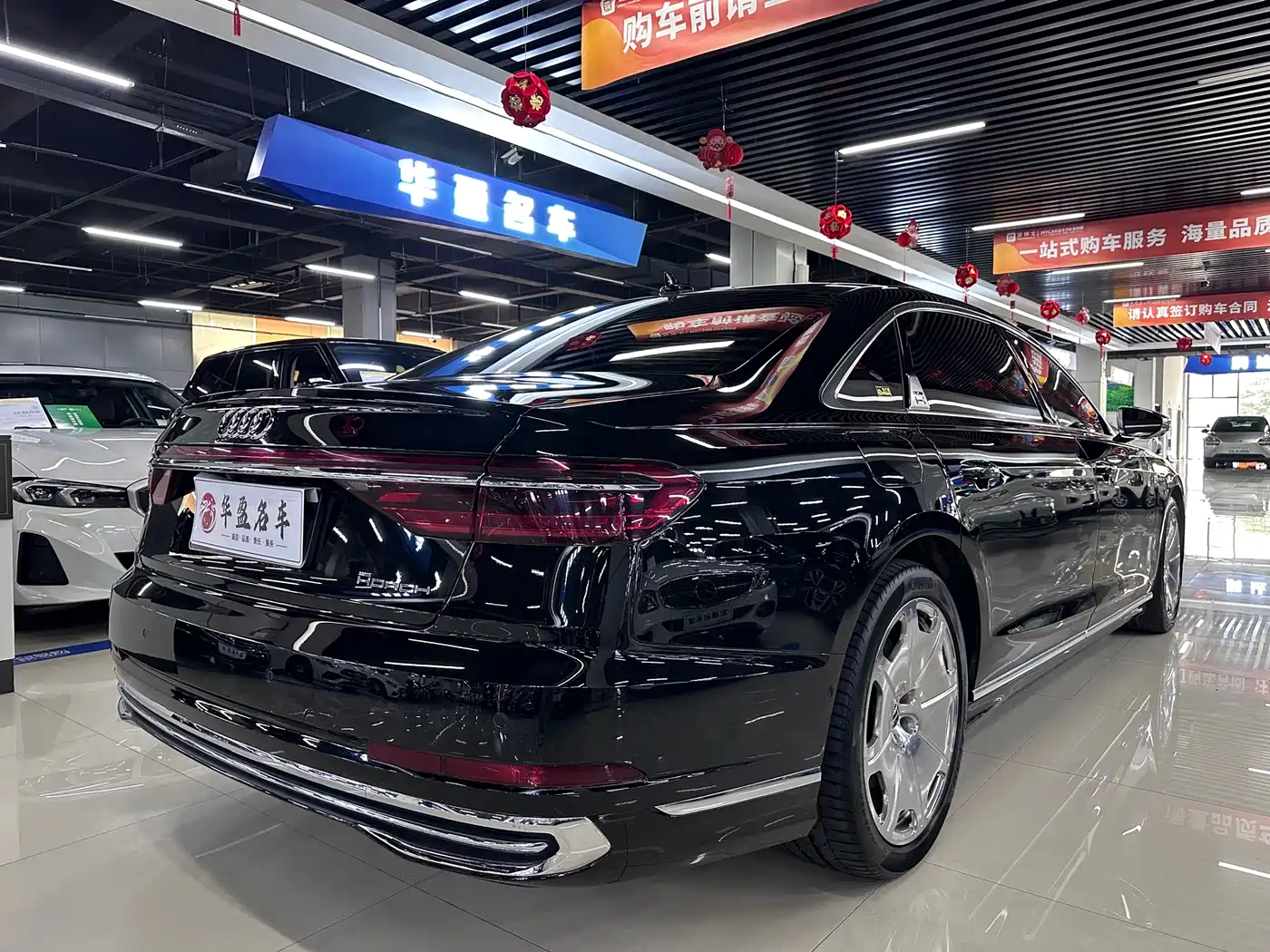 Фото 9 - Audi A8