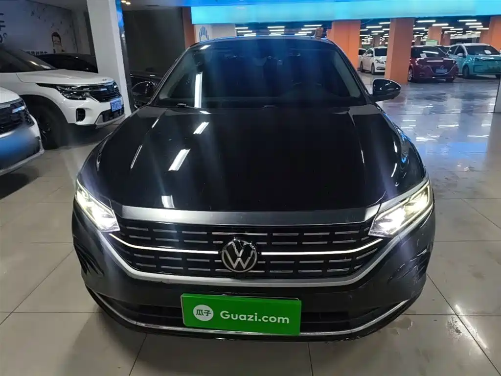 Volkswagen Passat 2023 Facelift 330TSI Luxury Edition фото 3