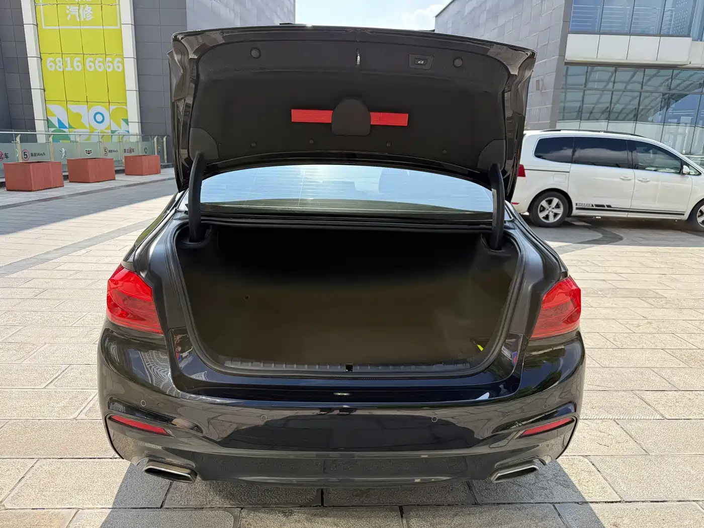 BMW 5 Series 2019 Facelift 530Li Leading M Sport Package фото 30