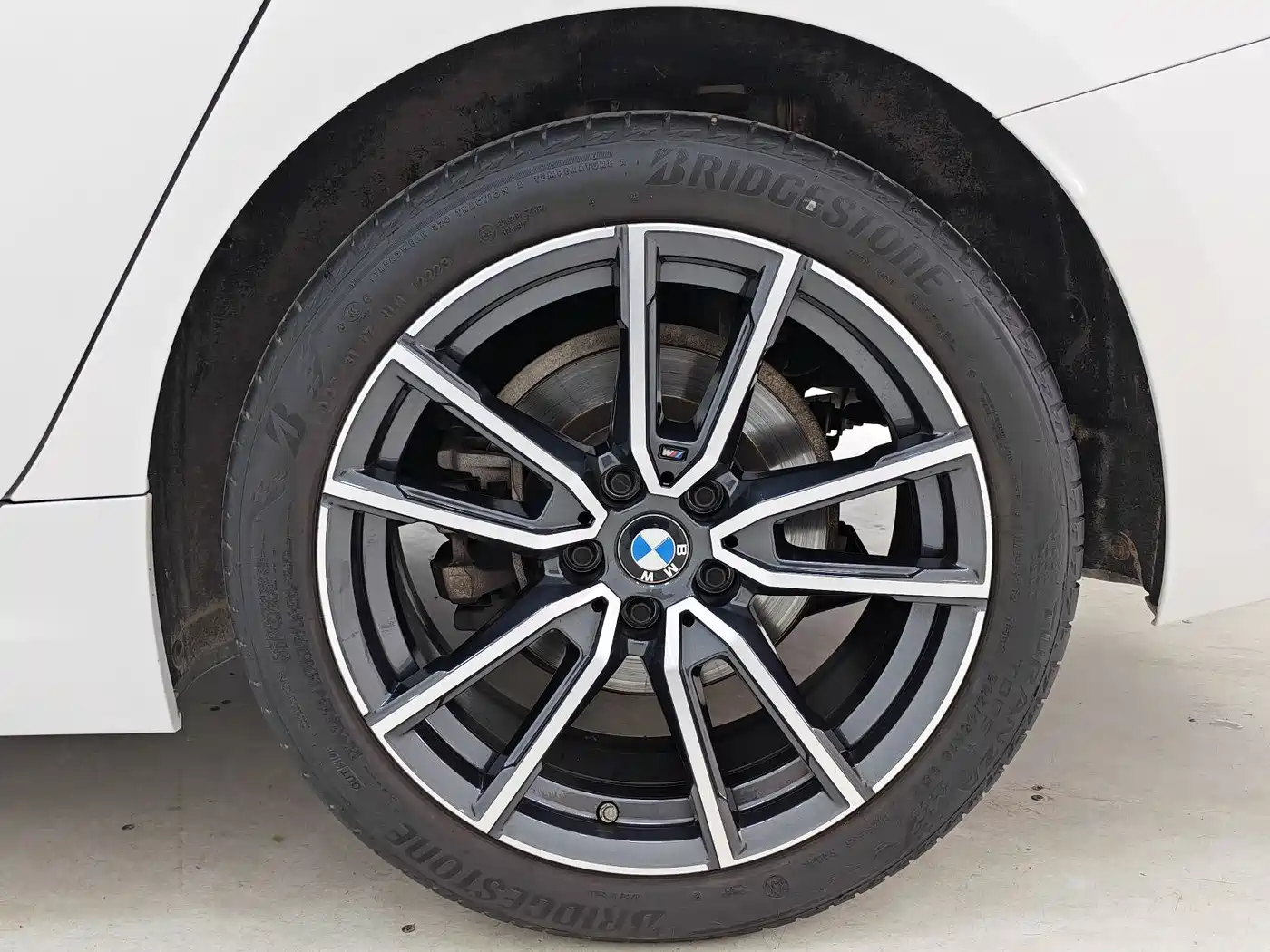 BMW 3 Series 2023 320Li M Sport Package фото 17
