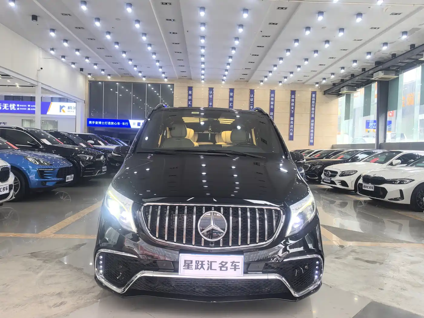 Mercedes-Benz Vito 2021 2.0T Business Edition 7-seater фото 2
