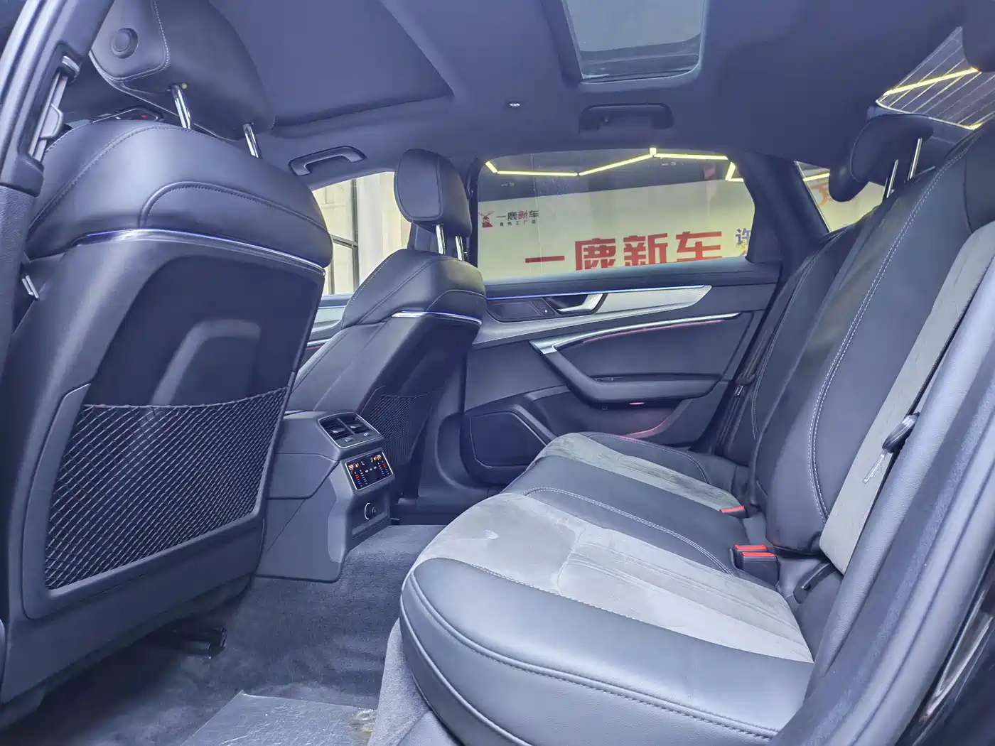 Audi A6L 2021 45 TFSI quattro Exclusive Sport фото 10