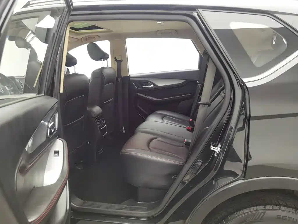 Baojun 560 2016 2016 1.8L Manual Luxury