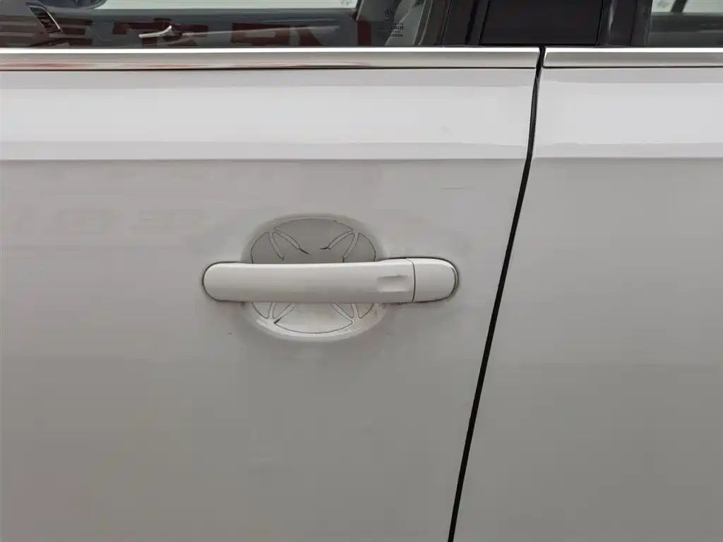 Volkswagen Sagitar 2017 1.6L Manual Comfort фото 18