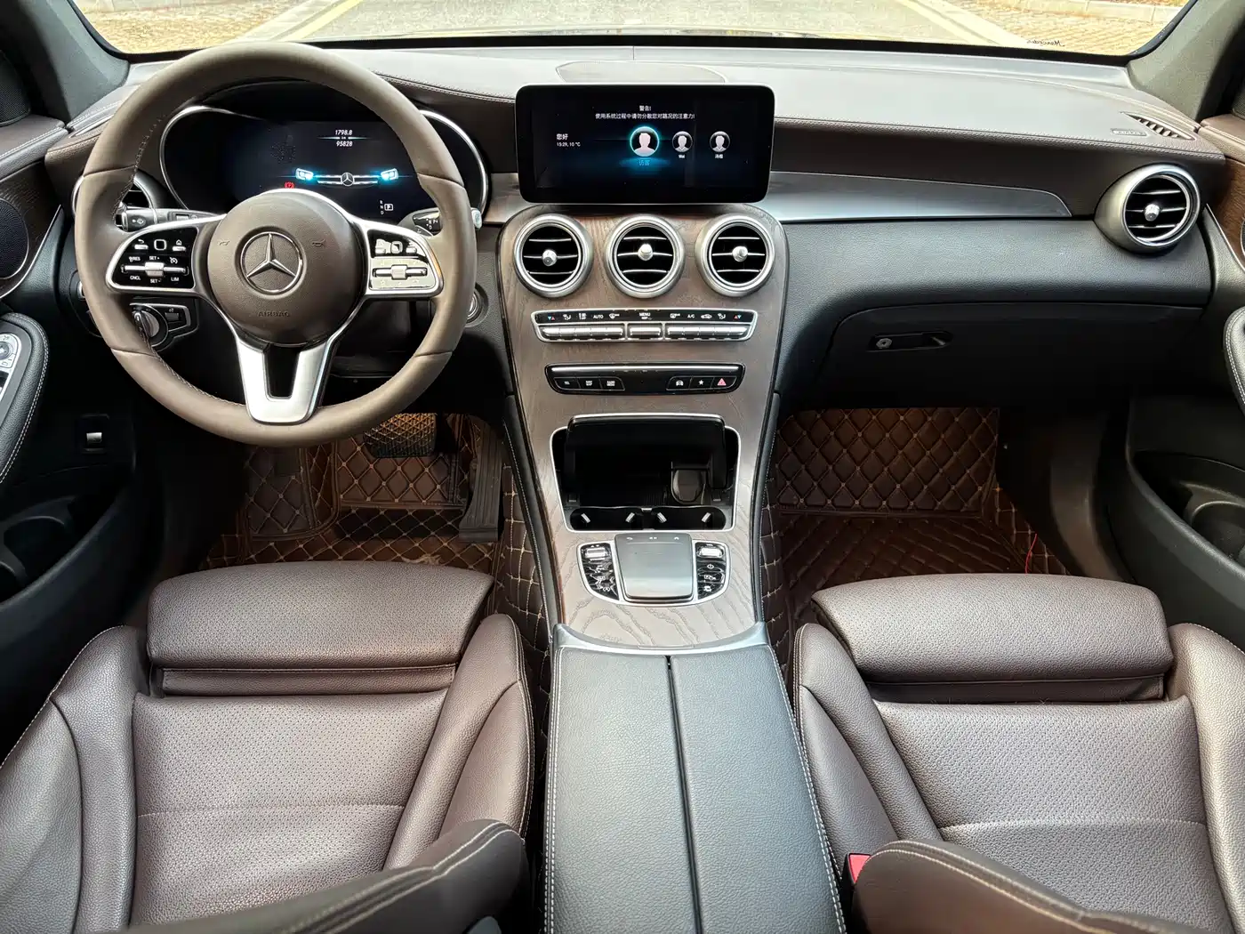 Mercedes-Benz GLC 2021 GLC 260 L 4MATIC Luxury фото 10