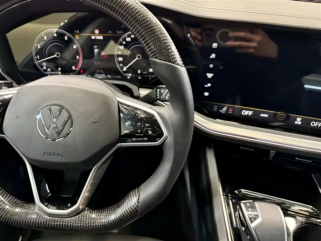 Volkswagen Touareg 2022 3.0TSI Rui Xiang Edition Gloss Black Sport Package фото 23