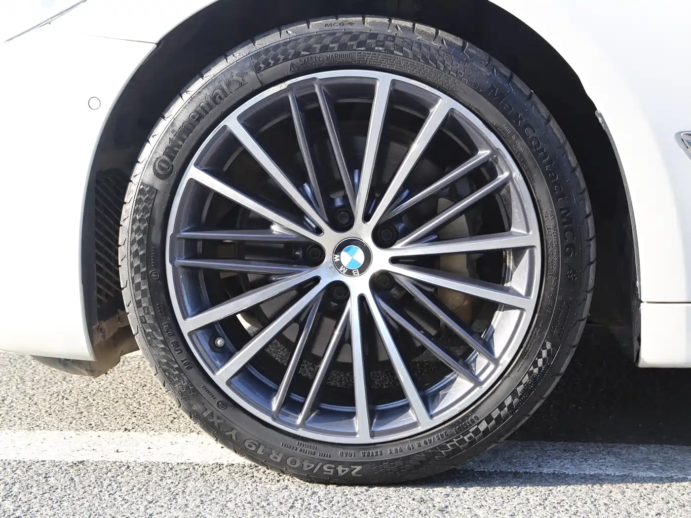 BMW 5 Series 2020 530Li Leading M Sport Package фото 18