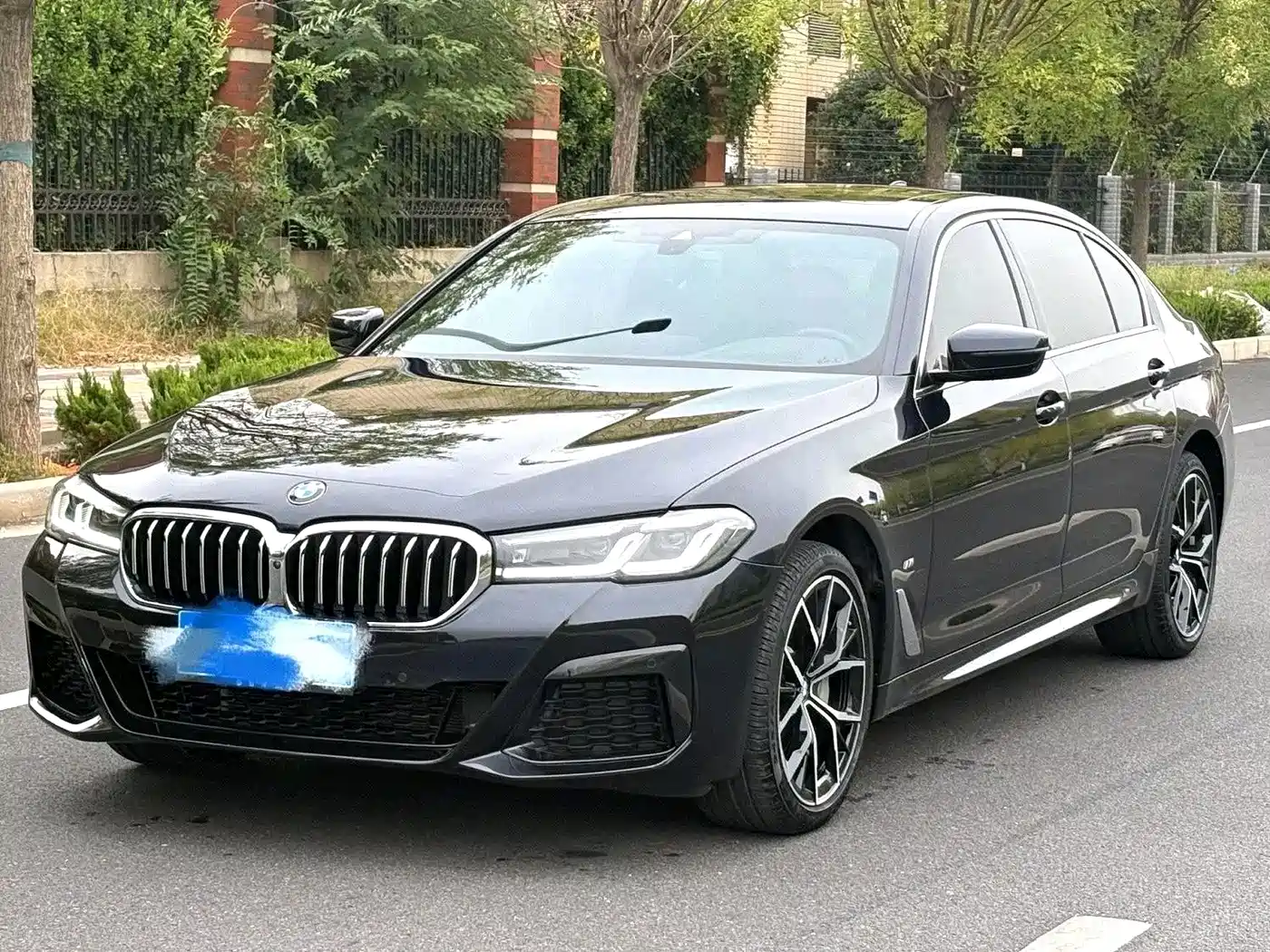 Photo 1 - BMW 5 Series