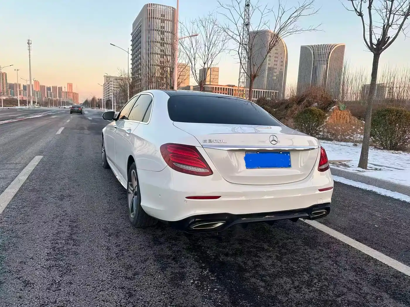 Mercedes-Benz E-Class 2016 E 200 L Sport Type фото 9