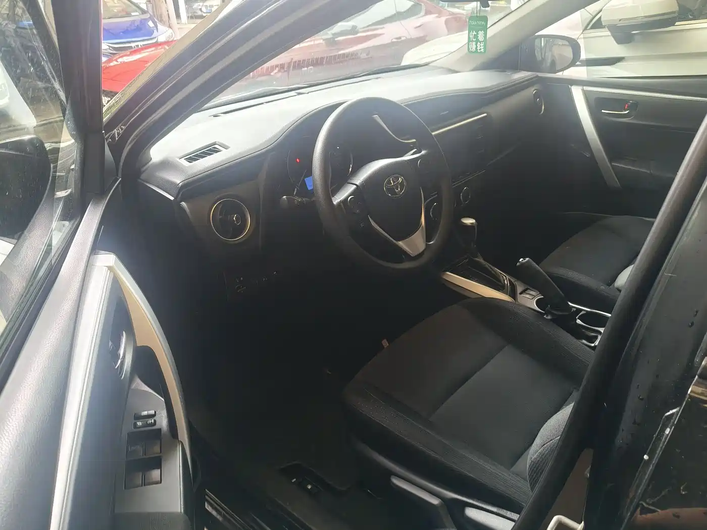 Toyota Levin 2017 Facelift 185T CVT Elite (China V) фото 4