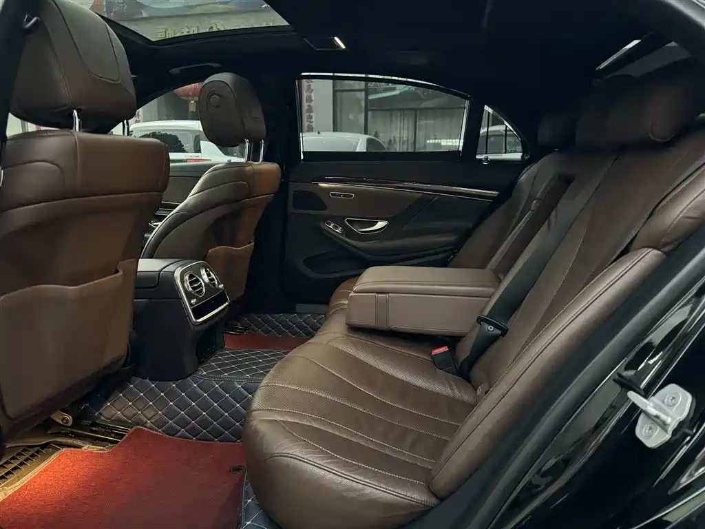 Photo 5 - Mercedes-Benz S-Class