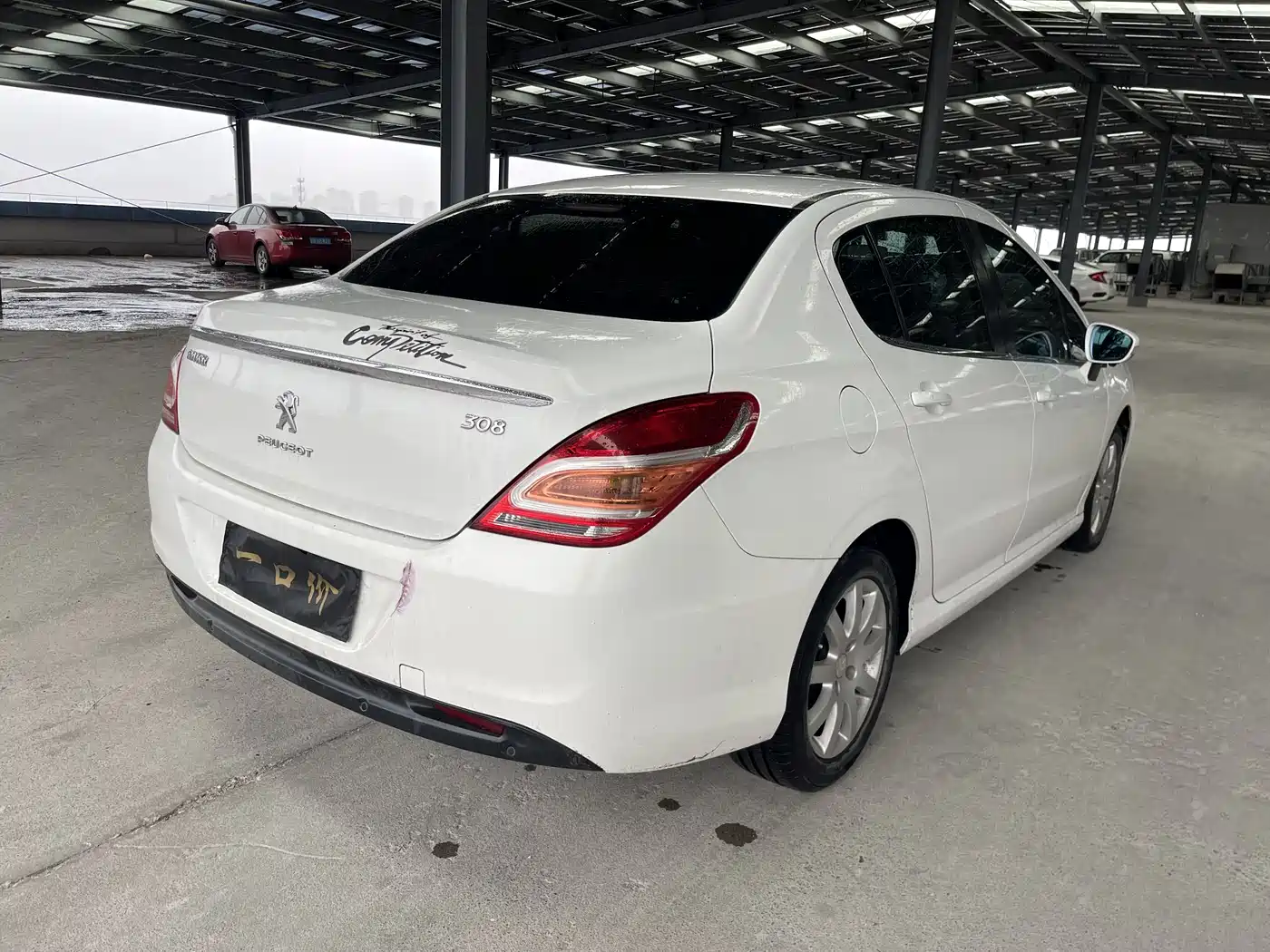Peugeot 308 2014 Model Joy Edition Classic 1.6L Automatic Superior Style фото 9