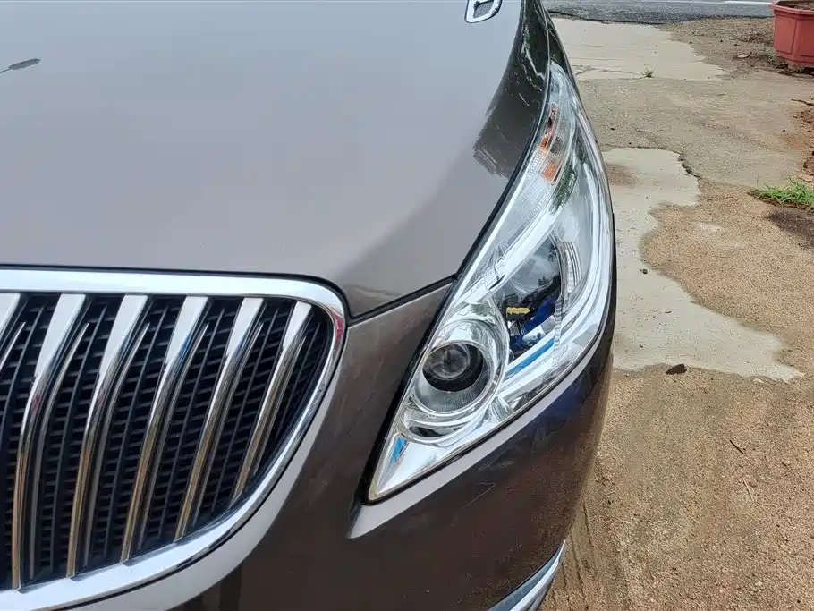 Buick GL8 2015 2.4L Luxury Business Exclusive Edition фото 5