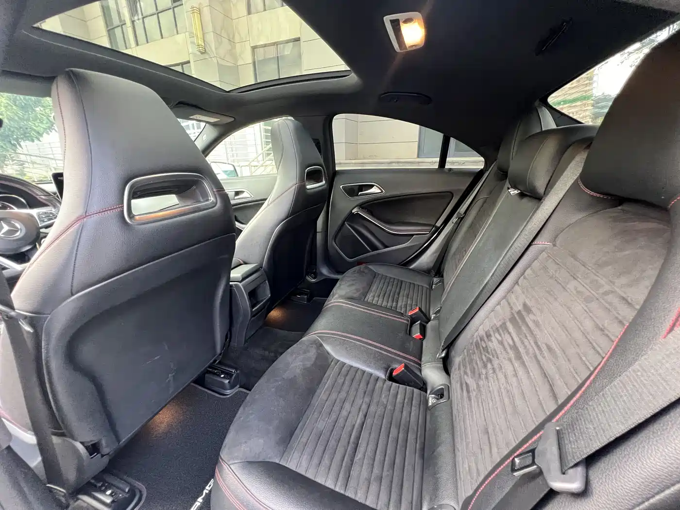Mercedes-Benz CLA (Import) 2018 CLA 220 4MATIC фото 9