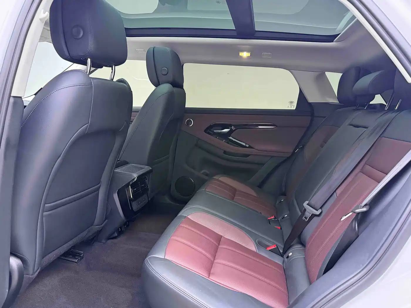 Land Rover Range Rover Evoque 2025 2024 Range Rover Evoque L 249PS Light Master Edition