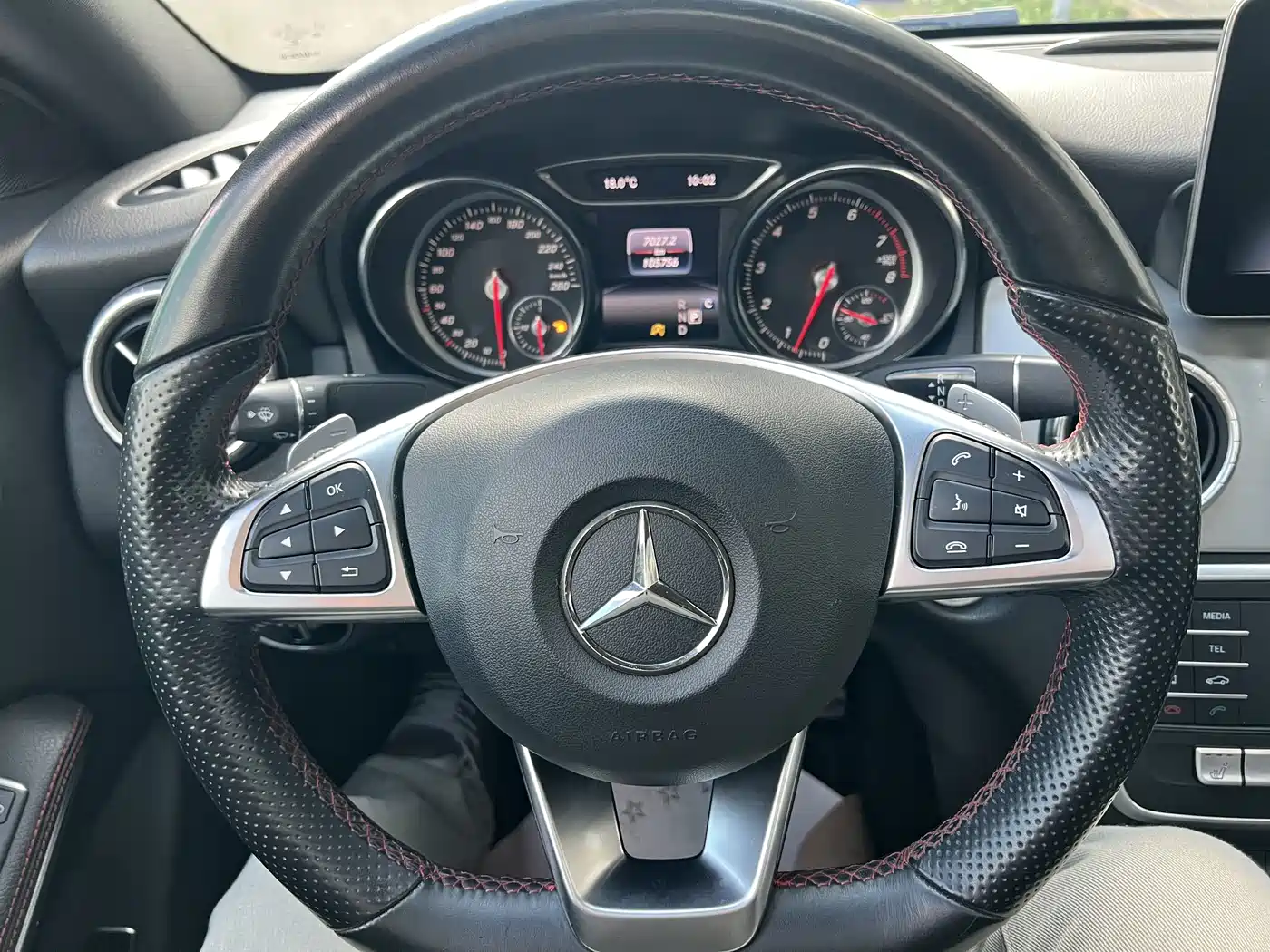 Mercedes-Benz CLA (Import) 2018 CLA 220 4MATIC фото 11