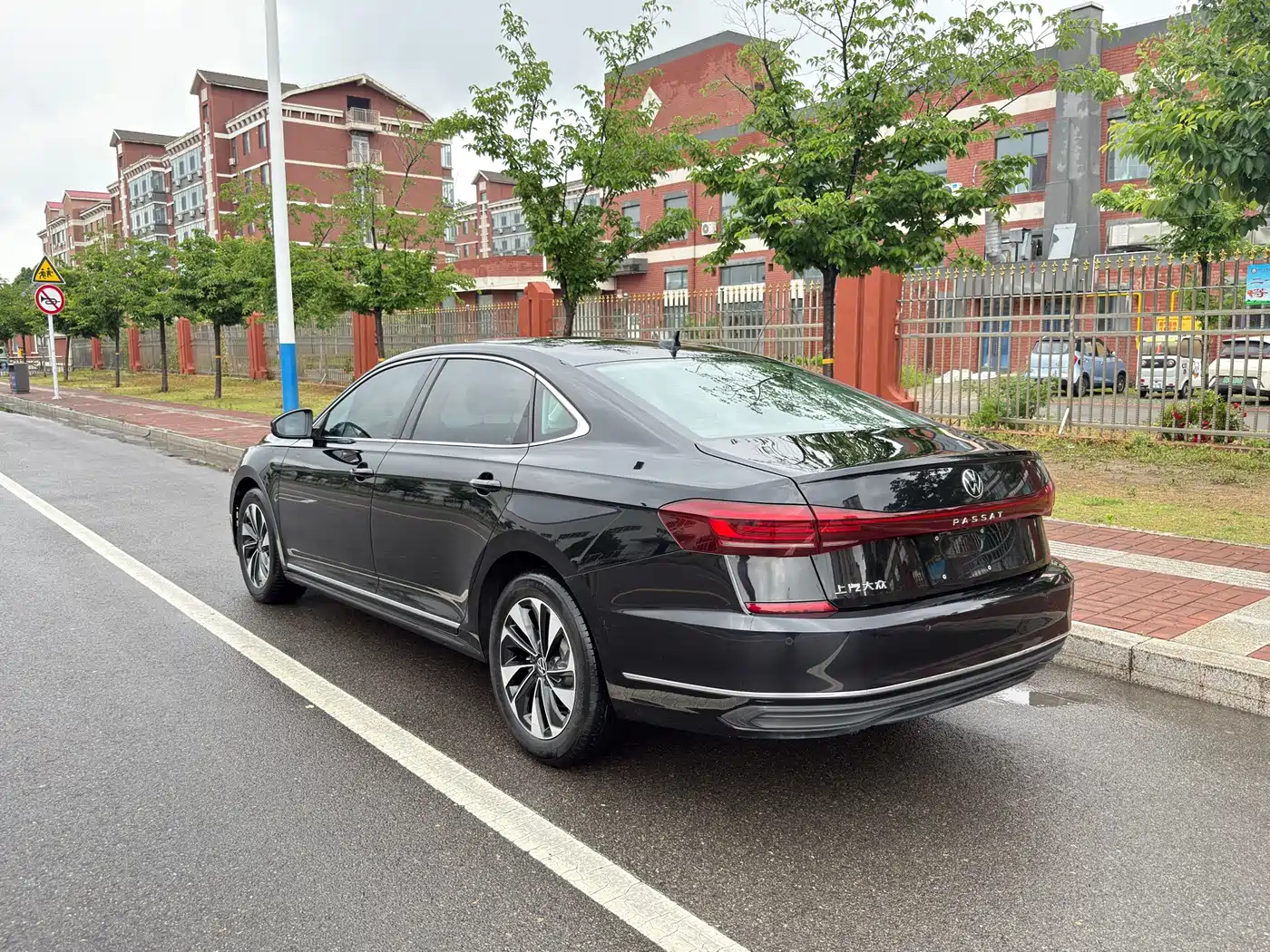 Volkswagen Passat 2025 Outstanding 280TSI Business Edition фото 5