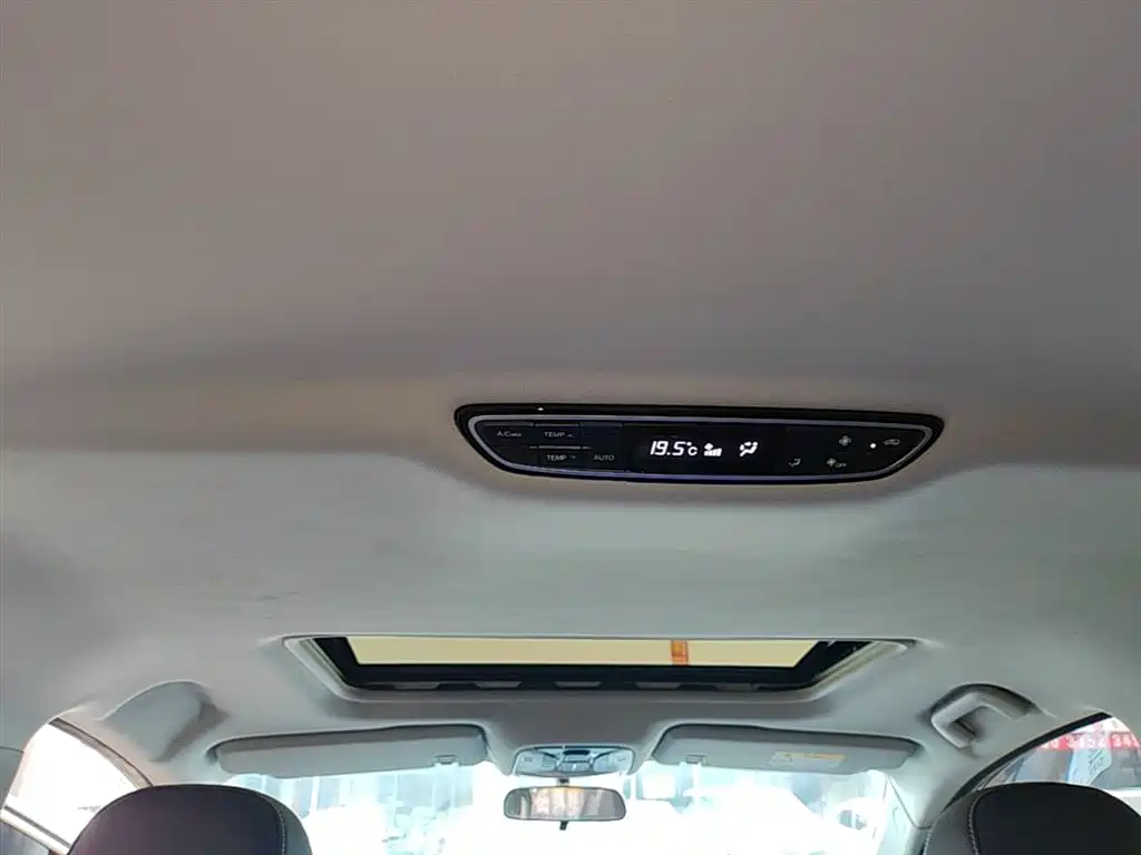 GAC Trumpchi Trumpchi M8 2024 Leadershow Series 390T Luxury Edition фото 18