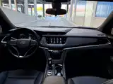Photo 8 - Cadillac XT6