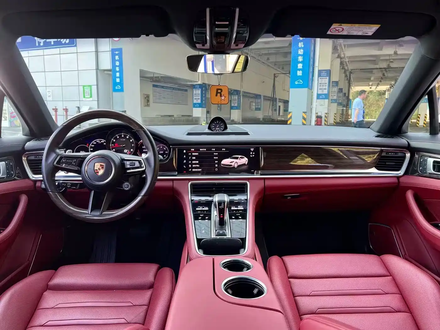 Porsche Panamera 2021 Panamera 4 Executive Long Wheelbase 2.9T фото 23