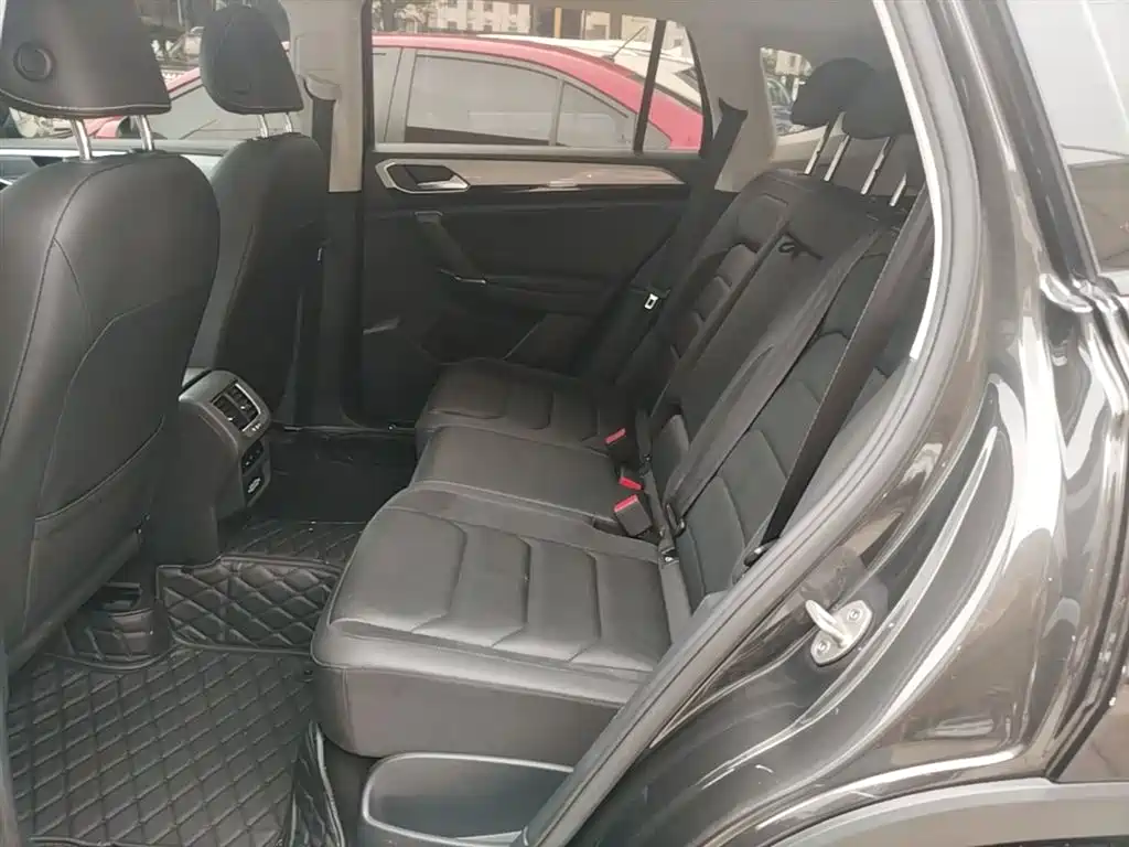 Volkswagen Tayron 2019 330TSI 2WD Luxury Plus China VI фото 17
