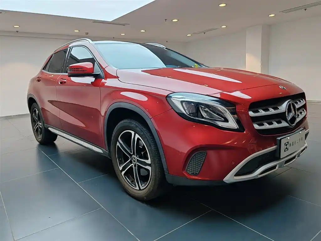 Mercedes-Benz GLA 2019 GLA 200 Fashion фото 2