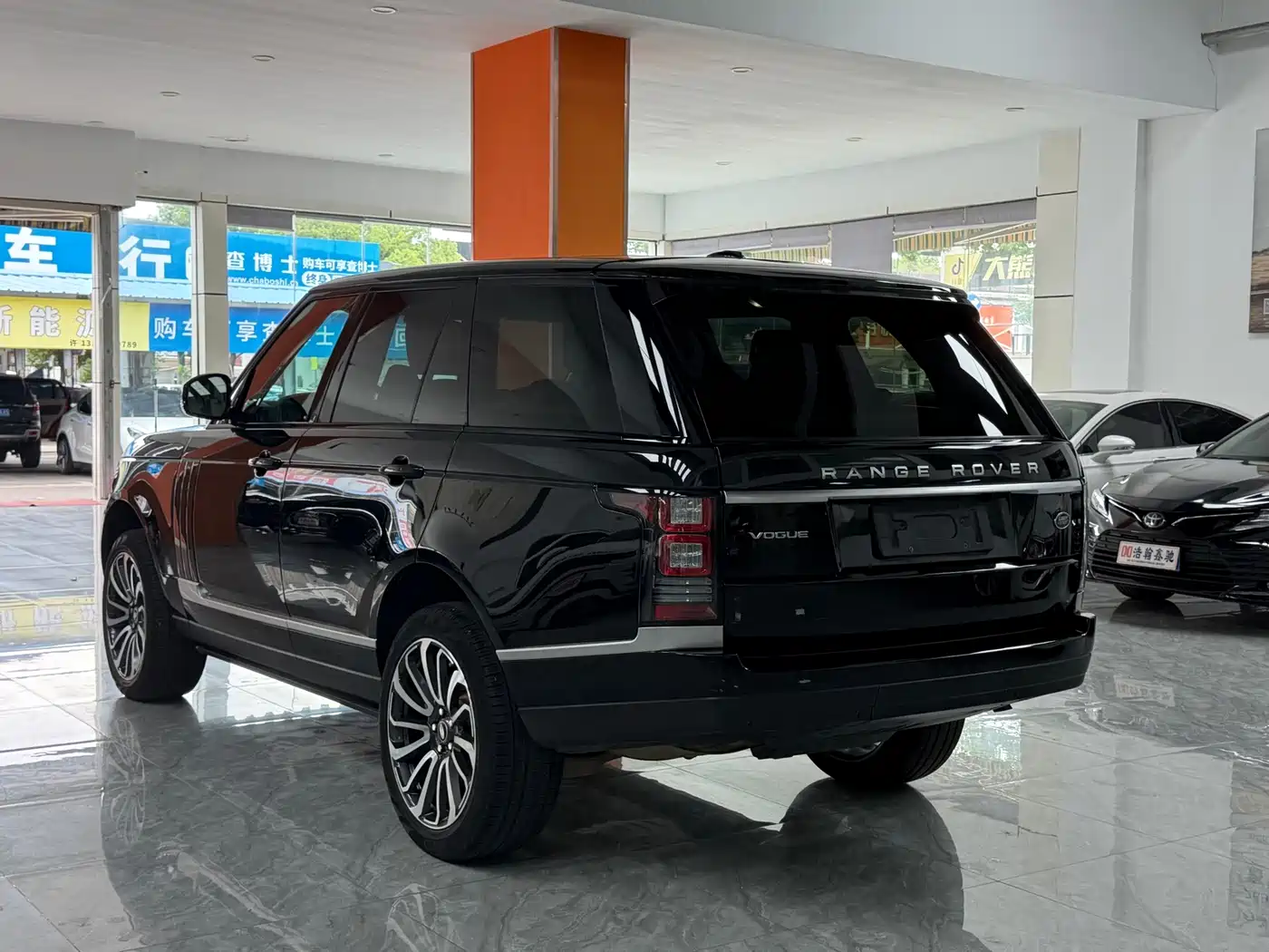 Land Rover Range Rover 2017 2016 3.0 SC V6 Vogue