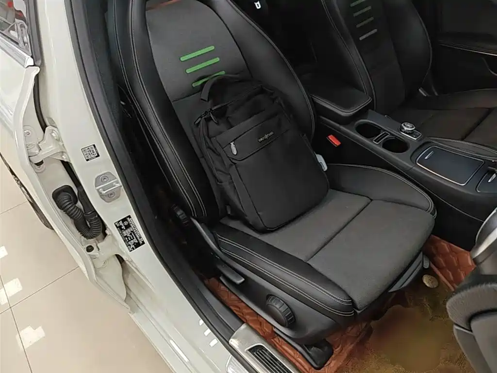 Mercedes-Benz A-Class (Import) 2015 A 180 Standard фото 25