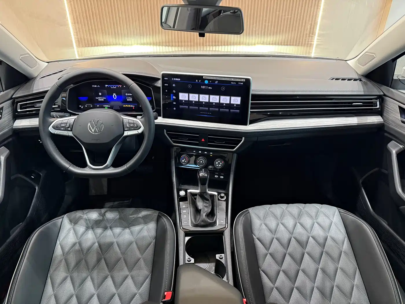 Volkswagen Sagitar 2024 300TSI DSG Surpass Edition фото 7