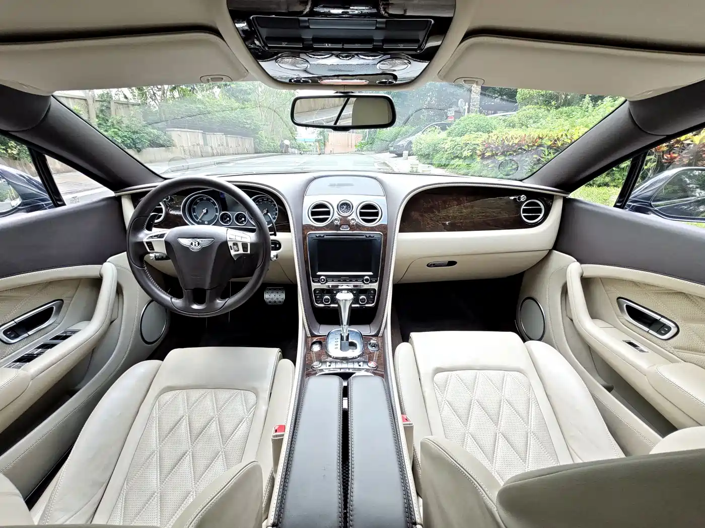 Photo 6 - Bentley Continental