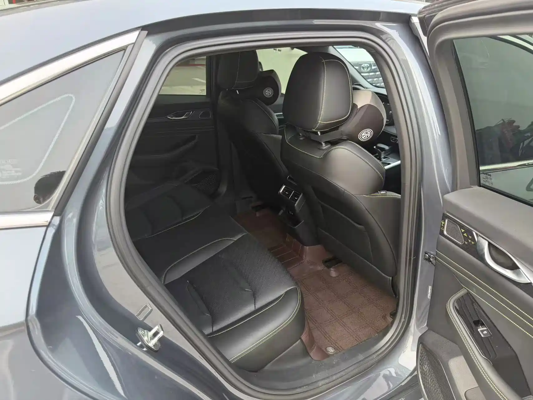 Фото 7 - Geely Preface