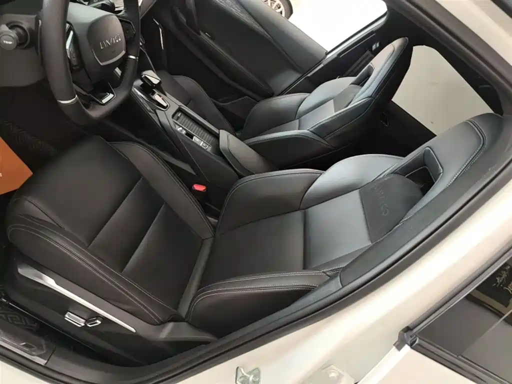 Lynk & Co 06 2020 1.5T Power Pro фото 15